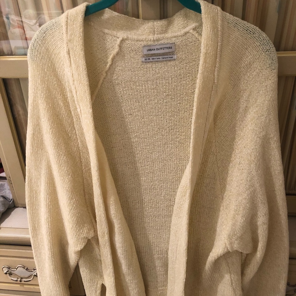 NWOT pale yellow cardigan urban outfitters